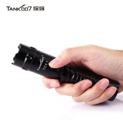 TANK007探客超亮手電筒正品超亮LED遠(yuǎn)射直充自駕游執(zhí)勤手電筒TC01